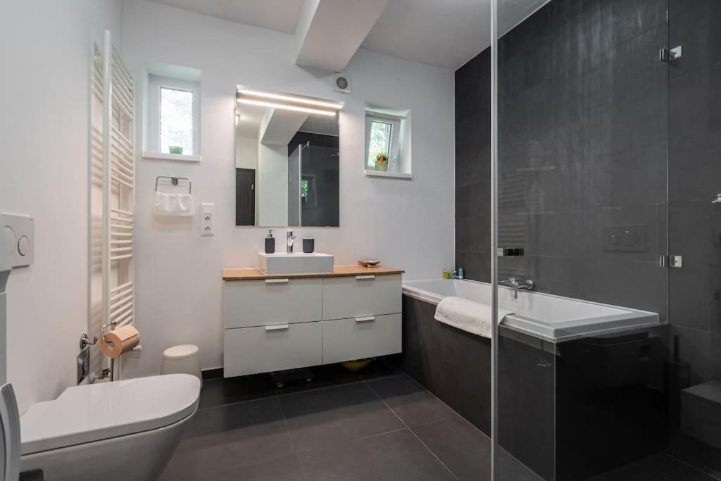 Apartment Earthy Elegance Budapest